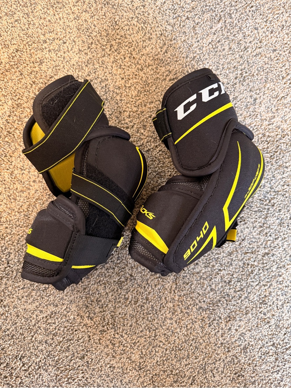 CCM Tacks 9040 Hockey Elbow Pads